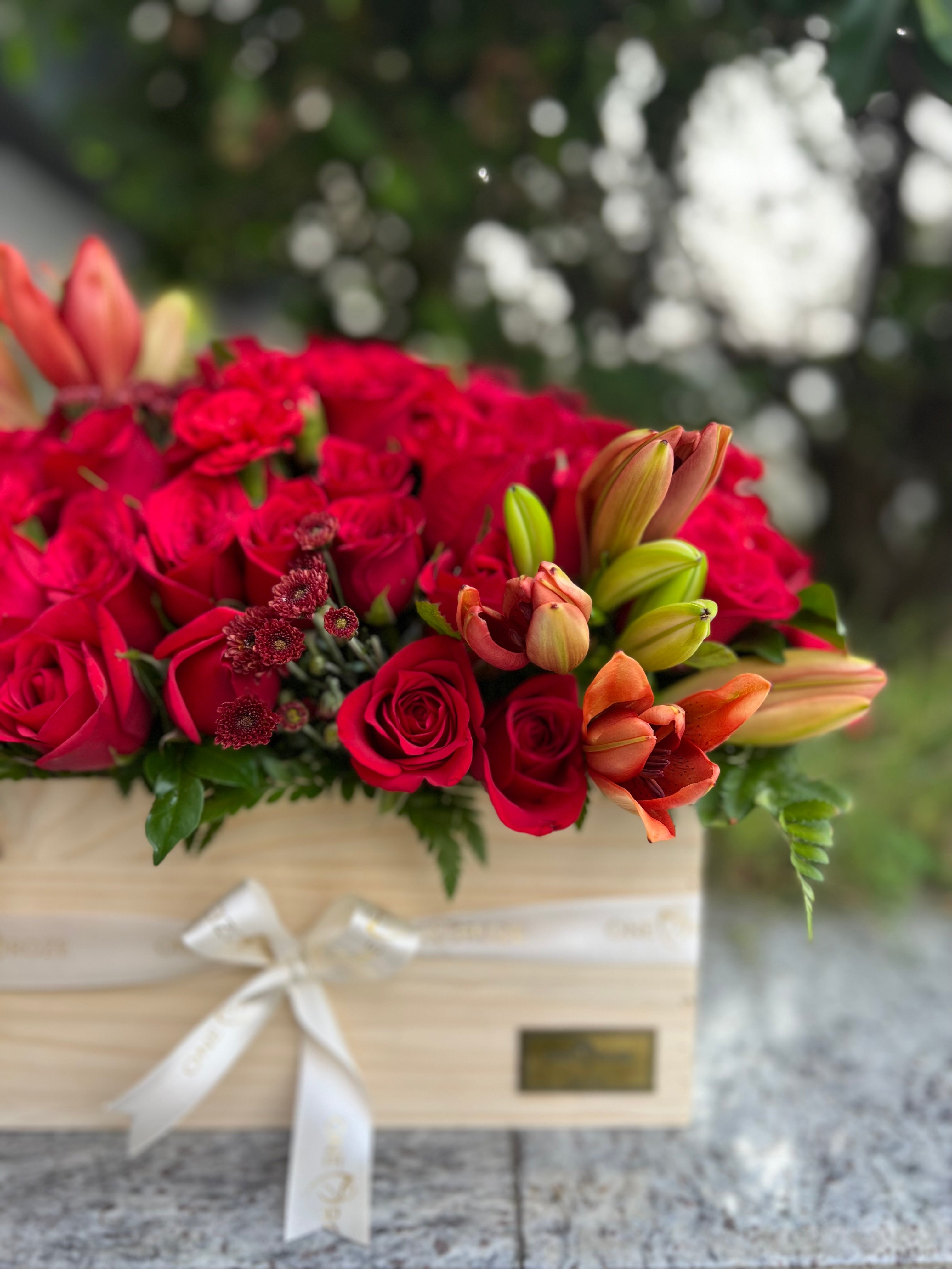 Red Roses Crate